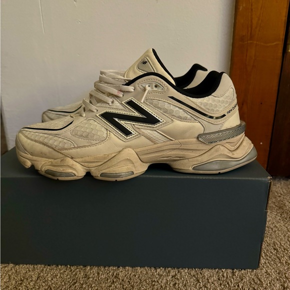 Size 12.5 new balance 9060 main image 4